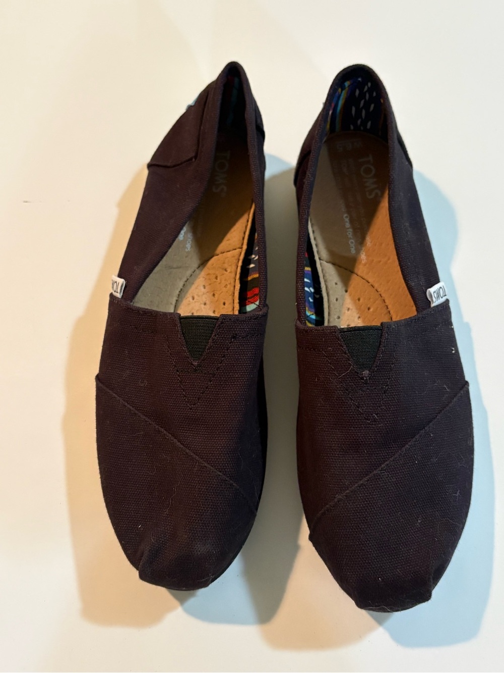 Toms Slip-On Canvas Shoes in Black | Size 6.5